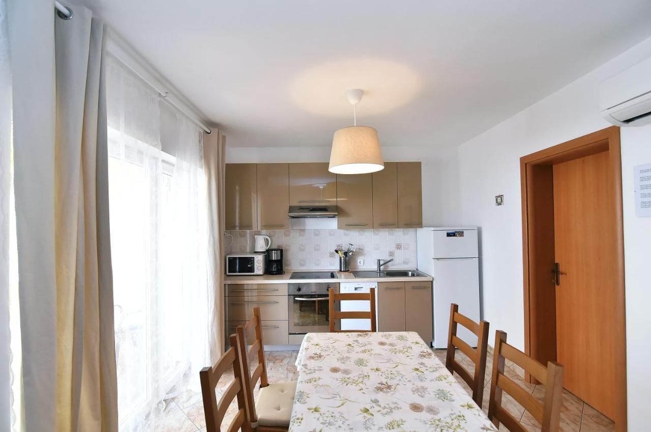 Apartments Luni II Baska  Bagian luar foto