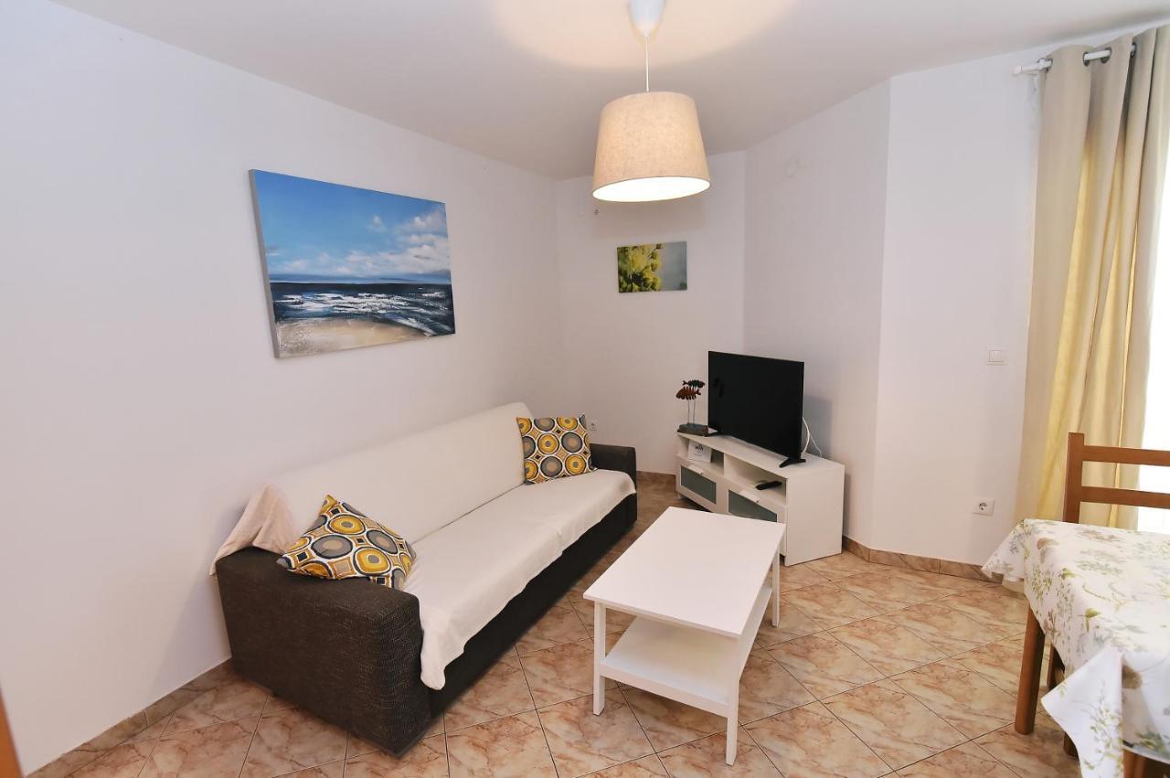 Apartments Luni II Baska  Bagian luar foto