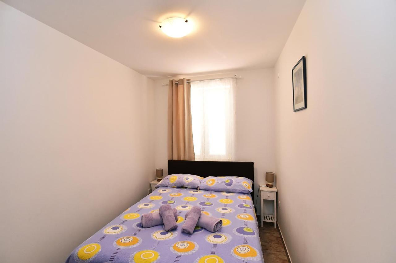Apartments Luni II Baska  Bagian luar foto